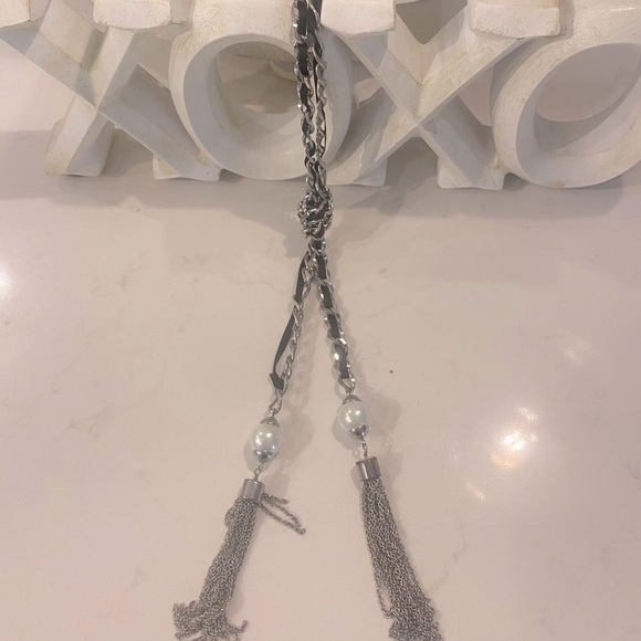 WHITE HOUSE BLACK MARKET Chain Ribbon Tassle Necklace | EUC | MSRP $149 - Picture 5 of 9